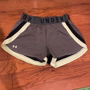 Women’s Under Armour loose grey athletic shorts